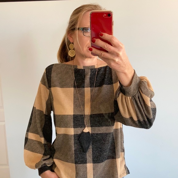 Black & Tan Plaid Puff Sleeve Top - Picture 3 of 9